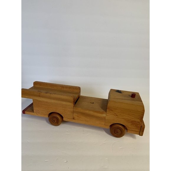 Vintage handmade Wood Firetruck Engine Toy SIGNED DATED - Picture 5 of 16
